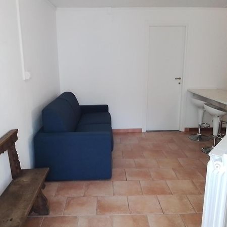 Holiday Apartaments Дезенцано-дель-Гарда Экстерьер фото