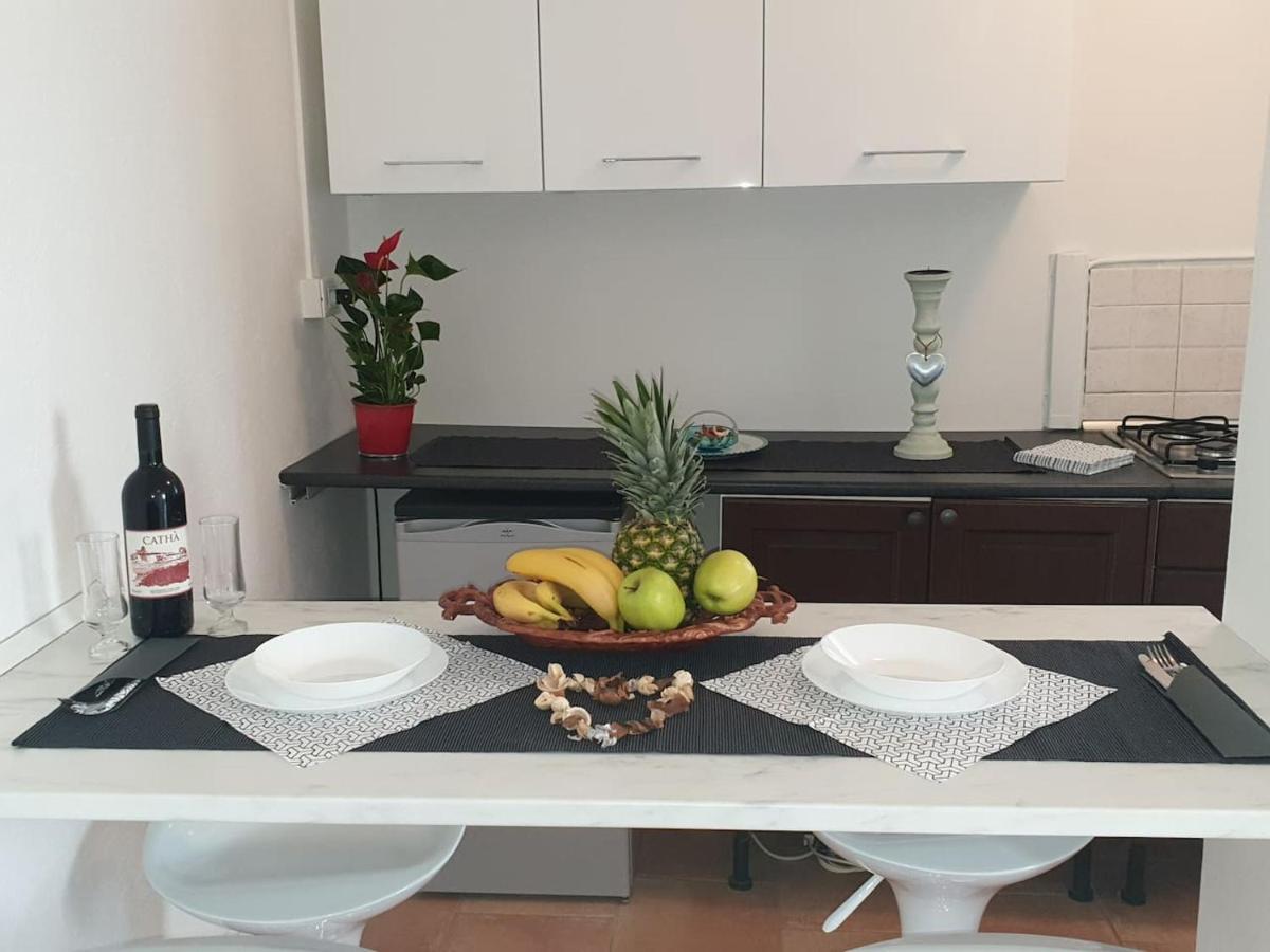 Holiday Apartaments Дезенцано-дель-Гарда Экстерьер фото